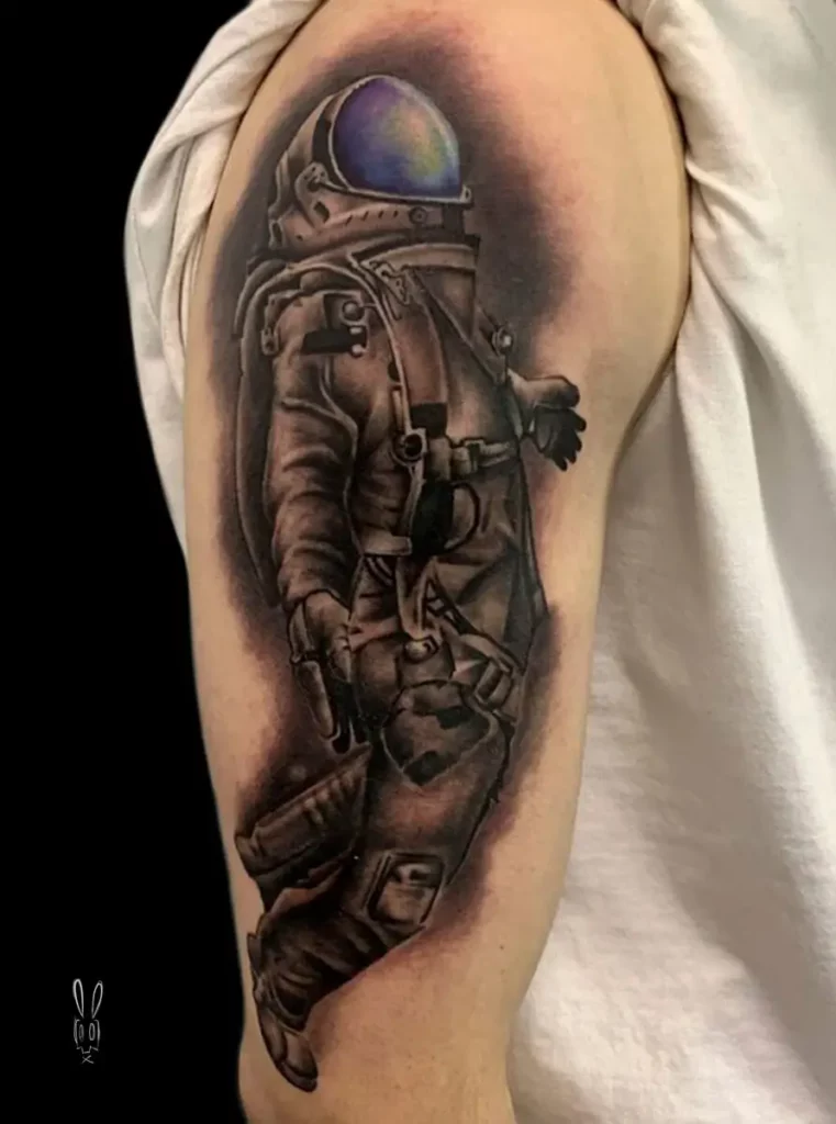Tatuador De Realismo - Madrid - José Prieto Tattoo - Tatuaje a Color de Astronauta en brazo